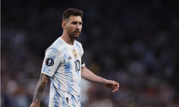 英国驱逐舰在英吉利海峡“跟踪监视”俄军舰，俄方暂未回应